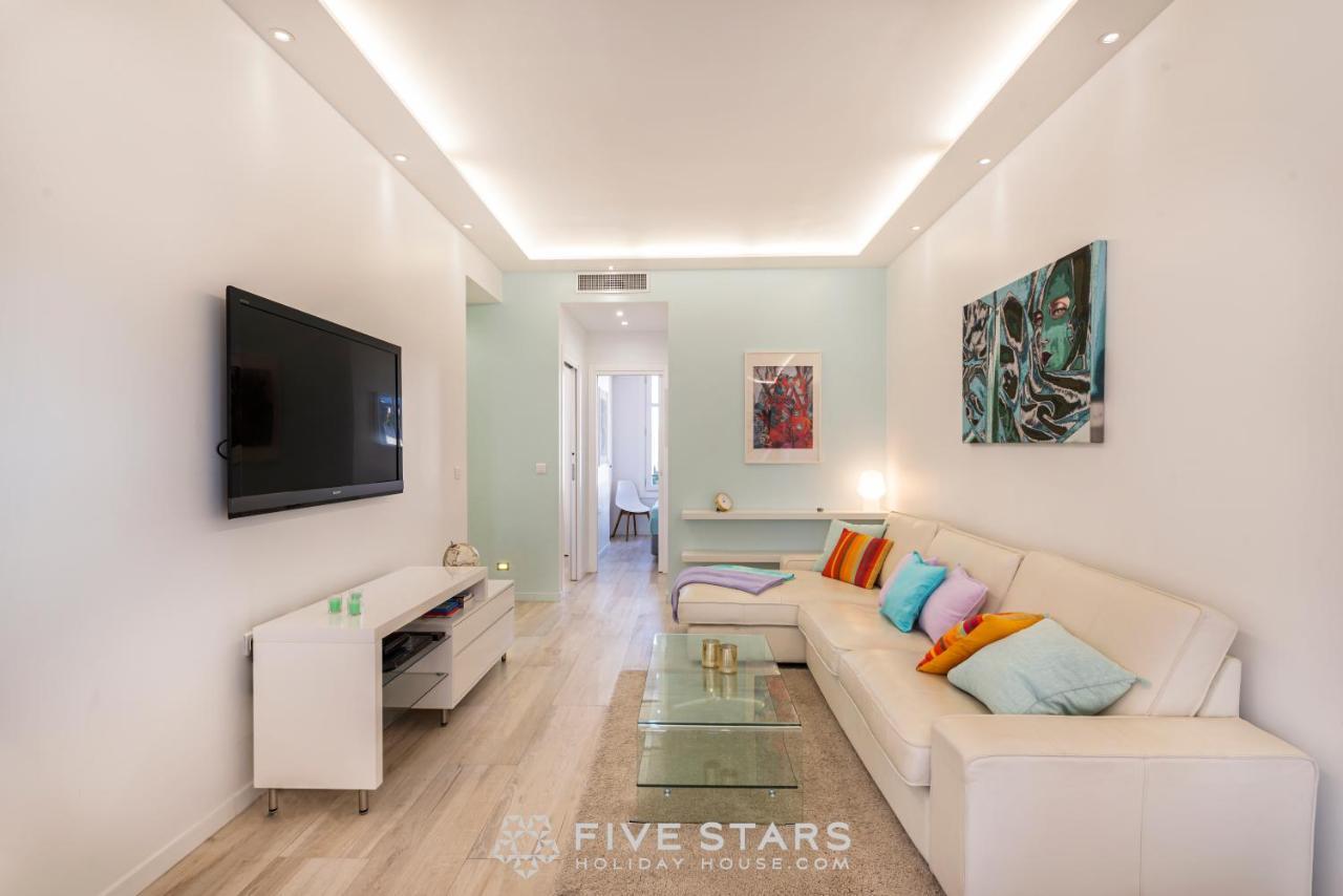 Versailles Five Stars House *