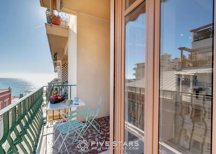 Suite Versailles Five Stars Holiday House